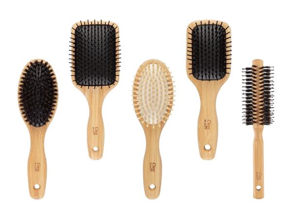 Assortiment de brosses en bambou