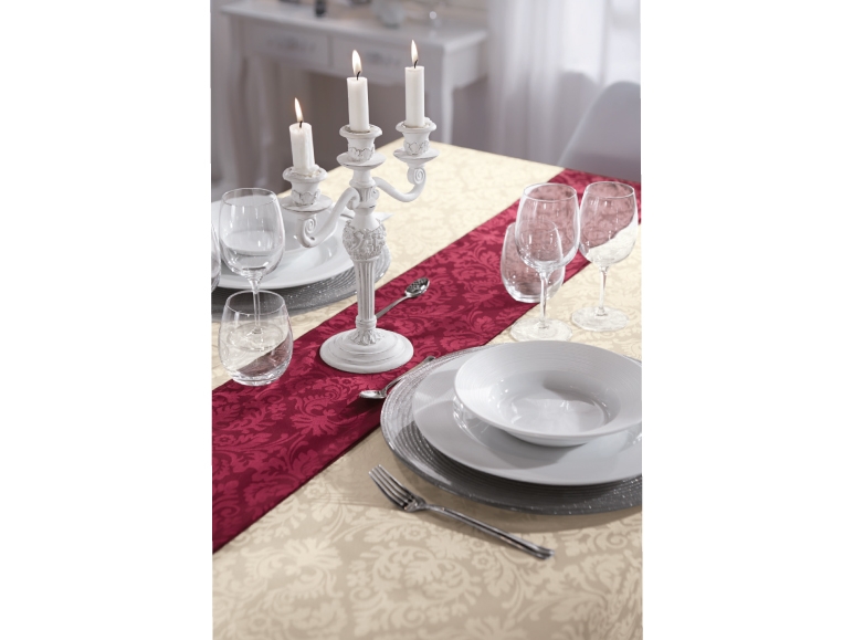 Nappe et chemin de table