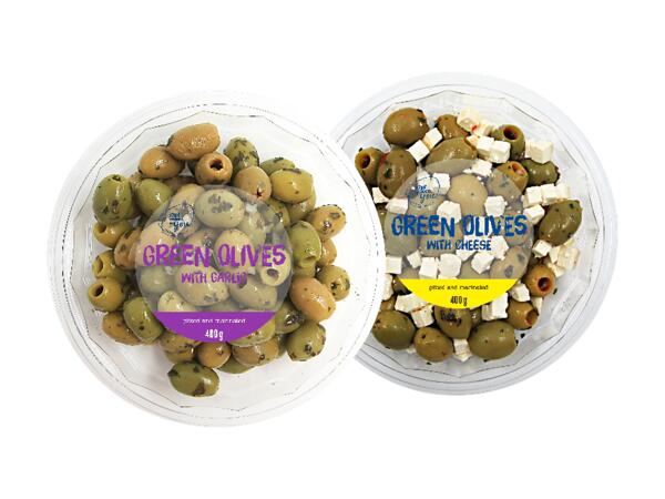 Pitted olives