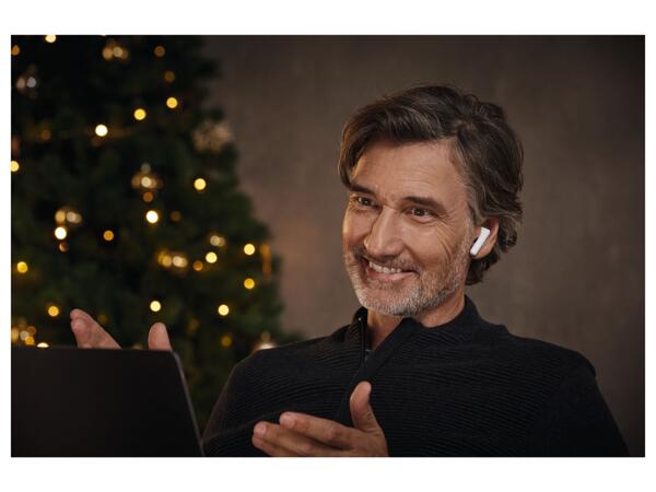 True wireless bluetooth in-ear headphones