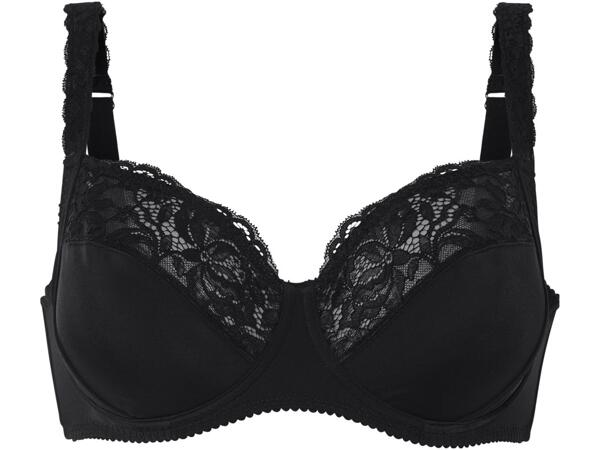 Ladies' underwired bra with lace