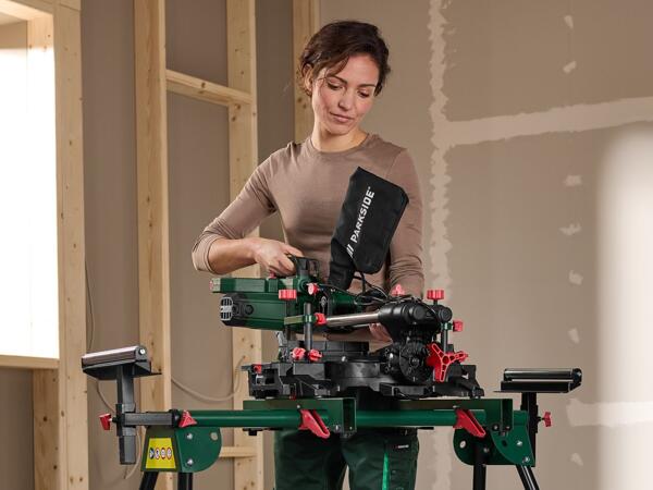 2000W Sliding Compound Mitre Saw