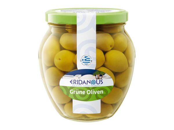 Grüne Oliven mit Stein