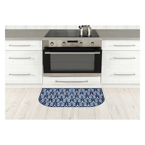 19.5" x 34" Bevington Kitchen Rug - Leaf Stamp Navy