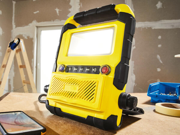 LED-Strahler mit Bluetooth-Lautsprecher