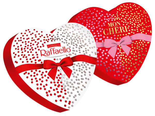 Ferrero Pralinen in Herz-Schachtel