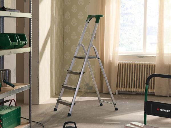 Aluminium Step Ladder
