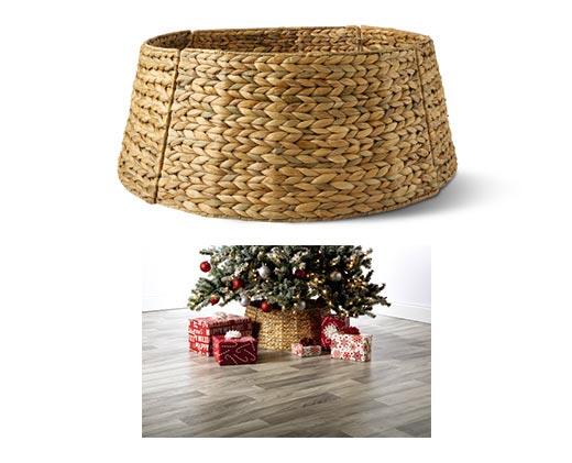 Merry Moments 
 Tree Collar