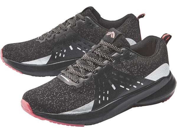 Ladies' trainers