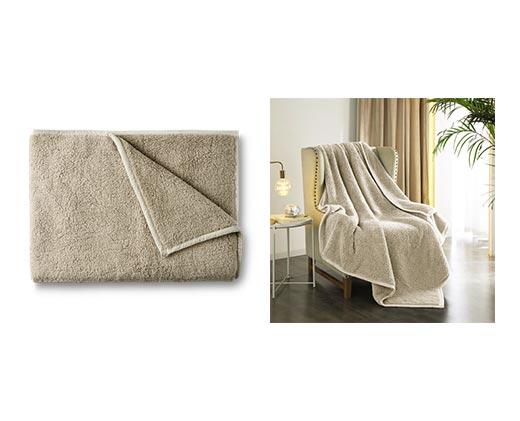 Huntington Home 
 60" x 70" Feathersoft Throw