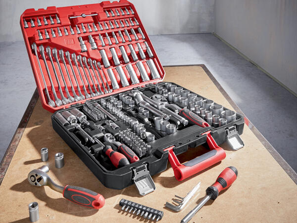 Socket Set