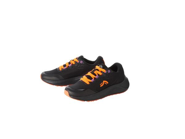 Ladies' running shoes