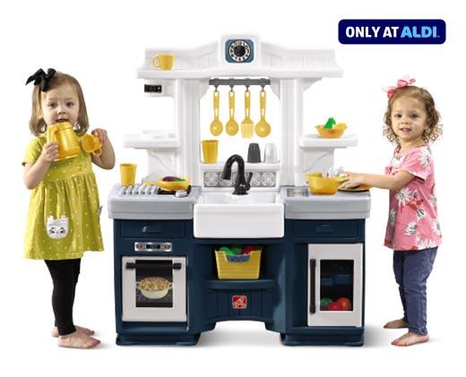 Step2
Cooking Creations Kitchen