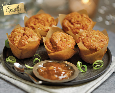 Specially Selected 12 Cheese Souflettes with Chutney