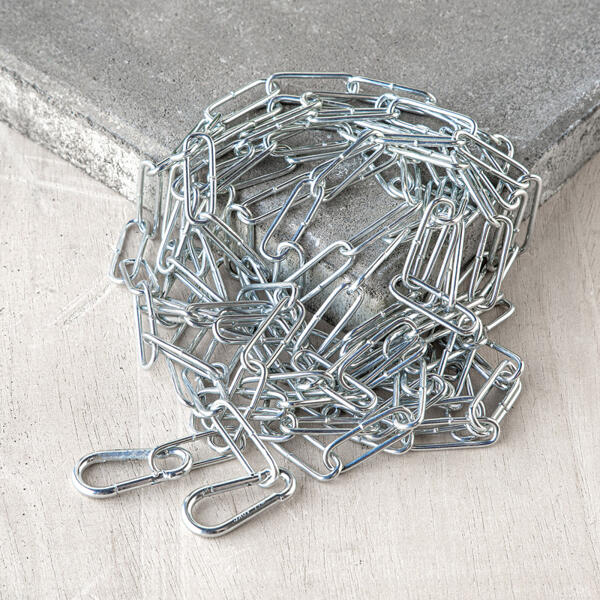 Metallkette mit breiten Kettengliedern