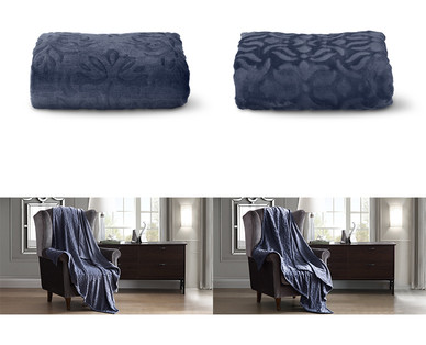 Huntington Home Signature 50" x 60" Oversized Sculpted Plush Throw