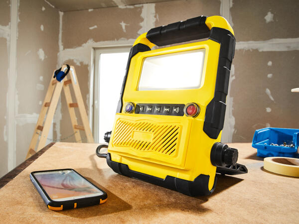 LED Light with Bluetooth(R) Speaker