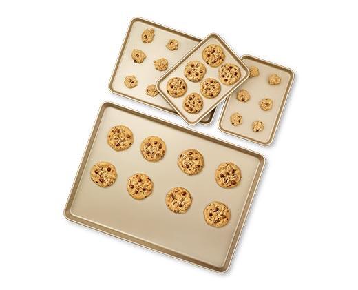 Crofton 4 pc. Bakeware Set