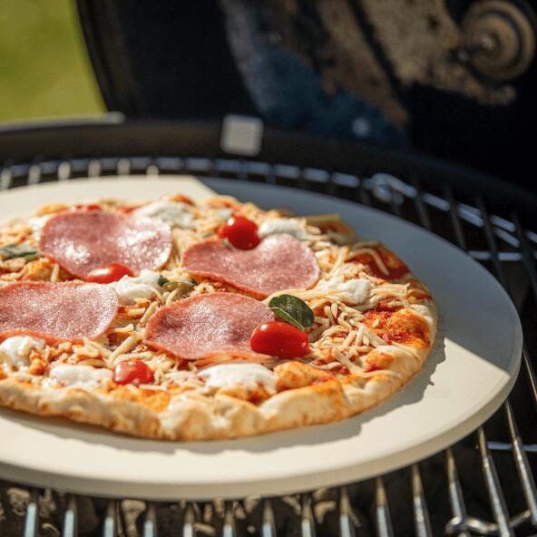 BBQ(R) 				Pierre à pizza