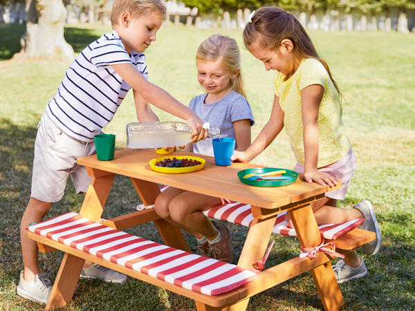 Table et banc pour enfant