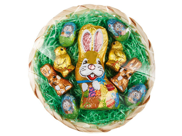 Osternest mit Hohlfiguren