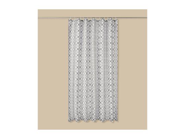 Shower Curtain With Geometric Pattern