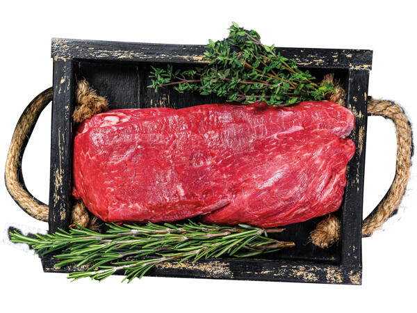 Frisches Rinderfilet am Stück