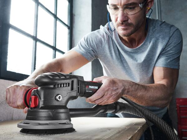 Eccentric sander