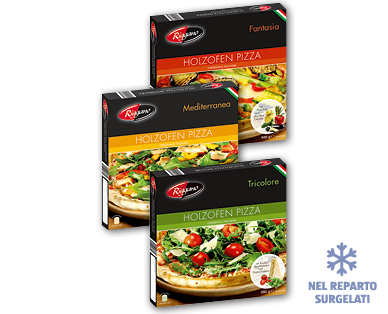 Pizza italiana cotta in forno a legna RIGGANO