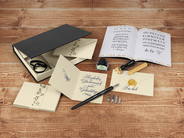 Set de calligraphie, 30 pièces