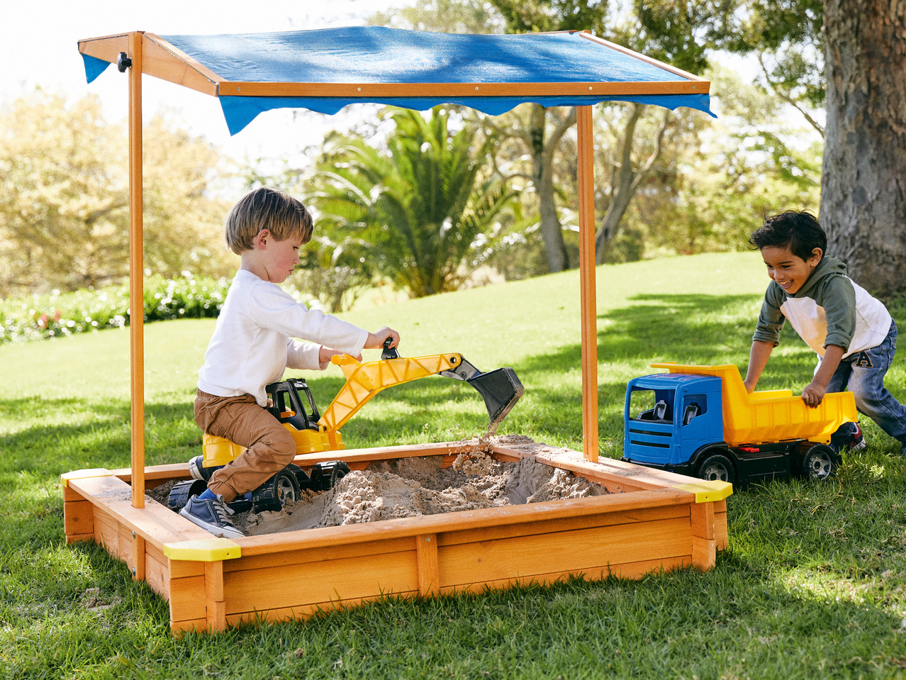 PLAYTIVE(R)JUNIOR Sandkasten mit Dach