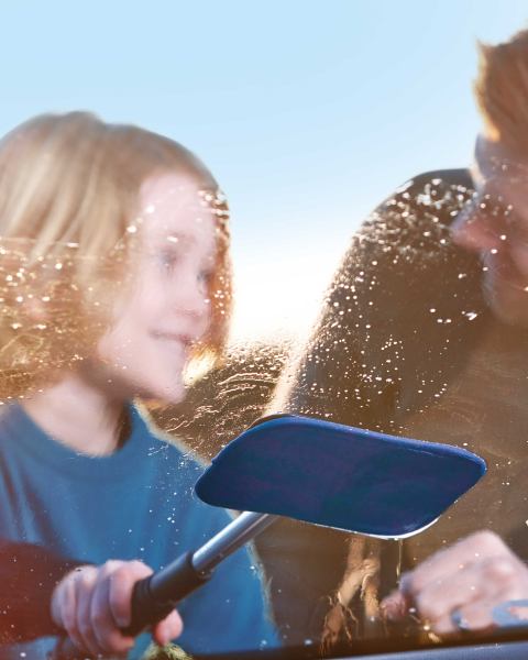 AutoXs Car Windscreen Cleaning Set