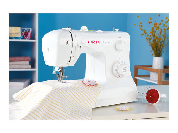 Singer Sewing Machine1