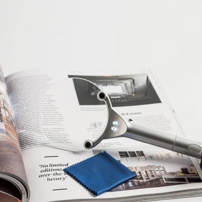 Vergrößerungsglas mit LED-Lampe