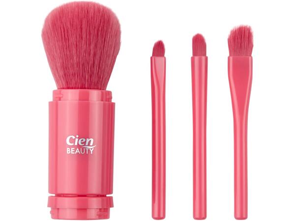 Travel beauty accessories