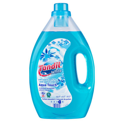 Lessive liquide avec adoucissant