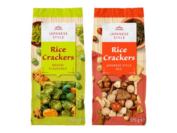 Rice snacks and coated peanuts