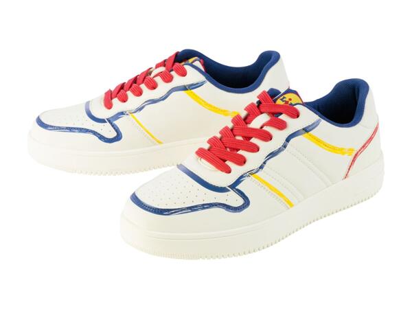 Sneakers