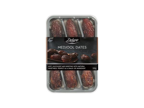 Deluxe Medjoul Dates