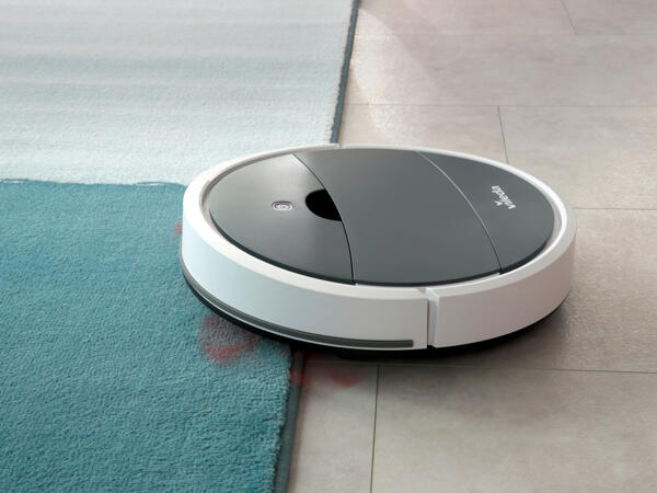 Cleaning Robot VR ONE