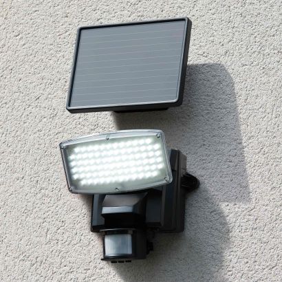 Ledstraler met zonnepaneel en bewegingsmelder