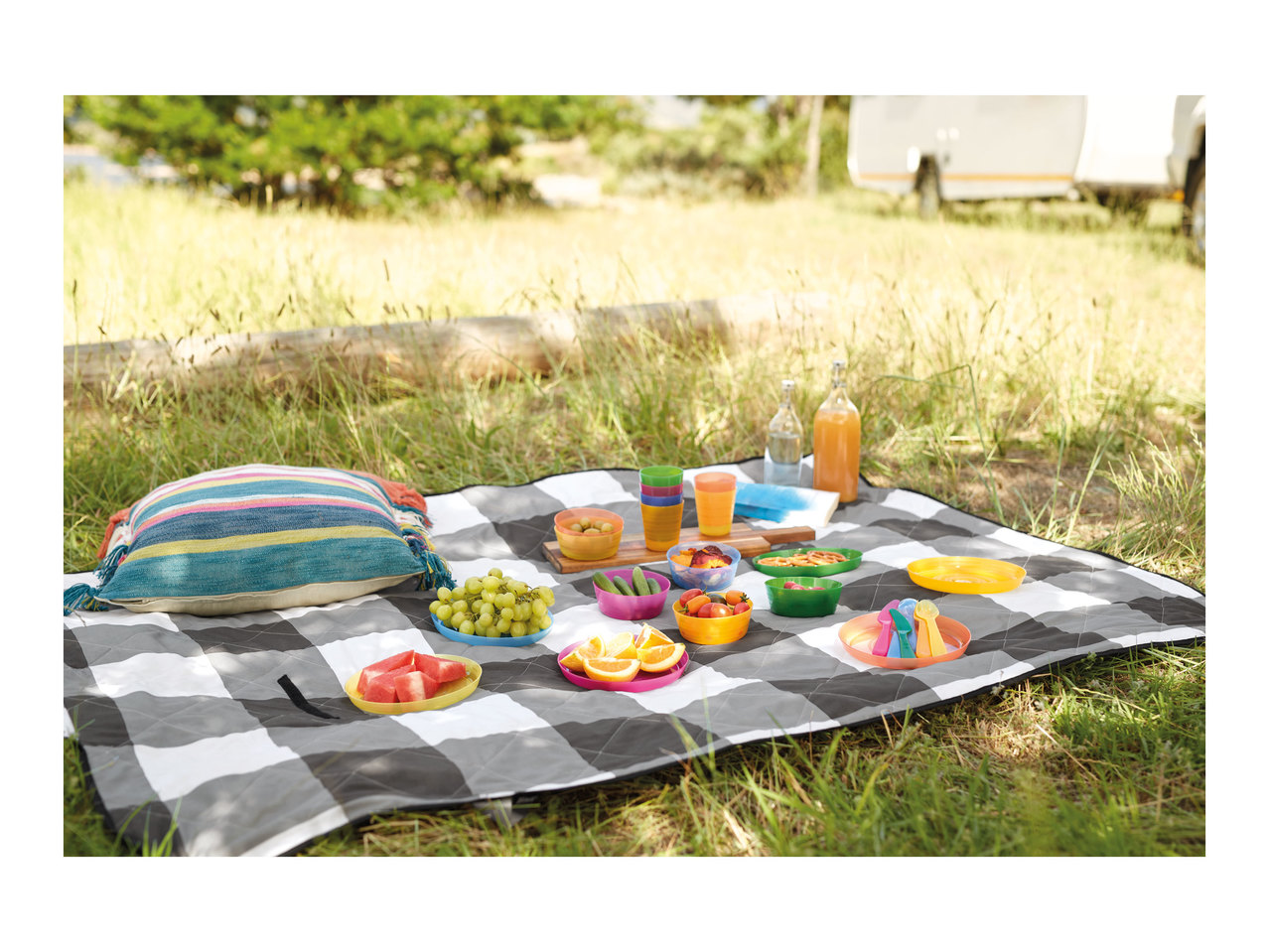 Ernesto Plastic Picnicware1