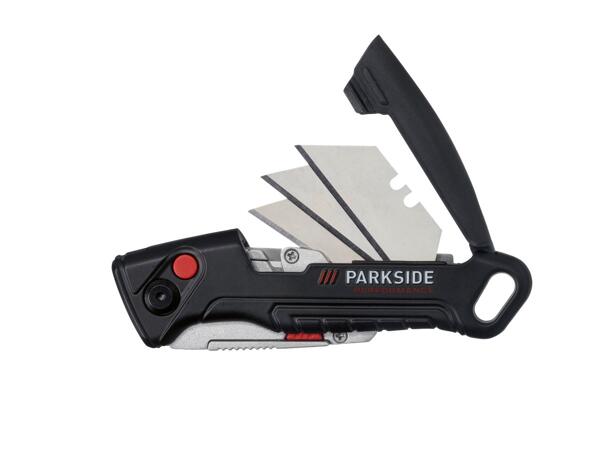 Box cutter, twin blade knife or folding knife