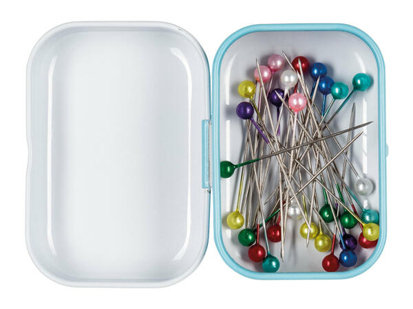 Crelando Assorted Sewing Accessories