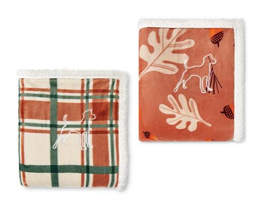 Heart to Tail 
 Pet Throw