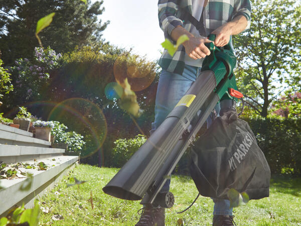 Electric Leaf Blower & Vacuum