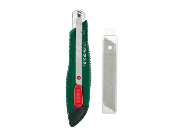 Box cutter, spare blades, tape measure or mini spirit level