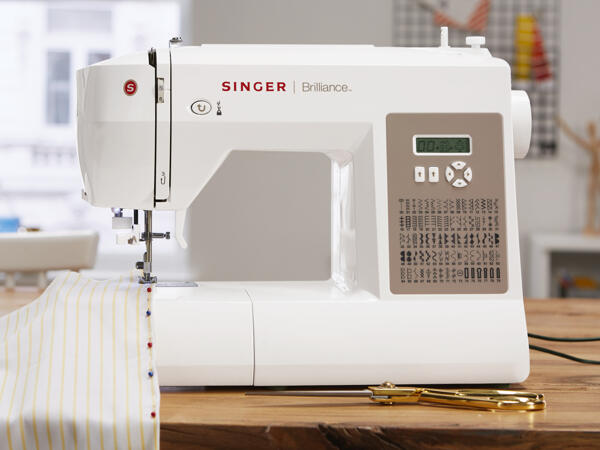 SINGER(R) Nähmaschine BrillianceTM „6180"