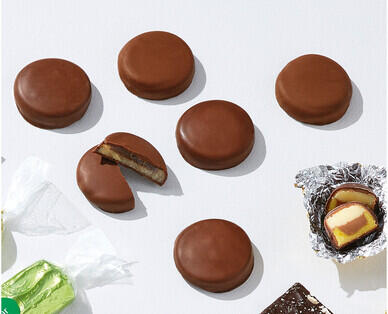 Carsten's Finest Marzipan Chocolate Rounds 210g