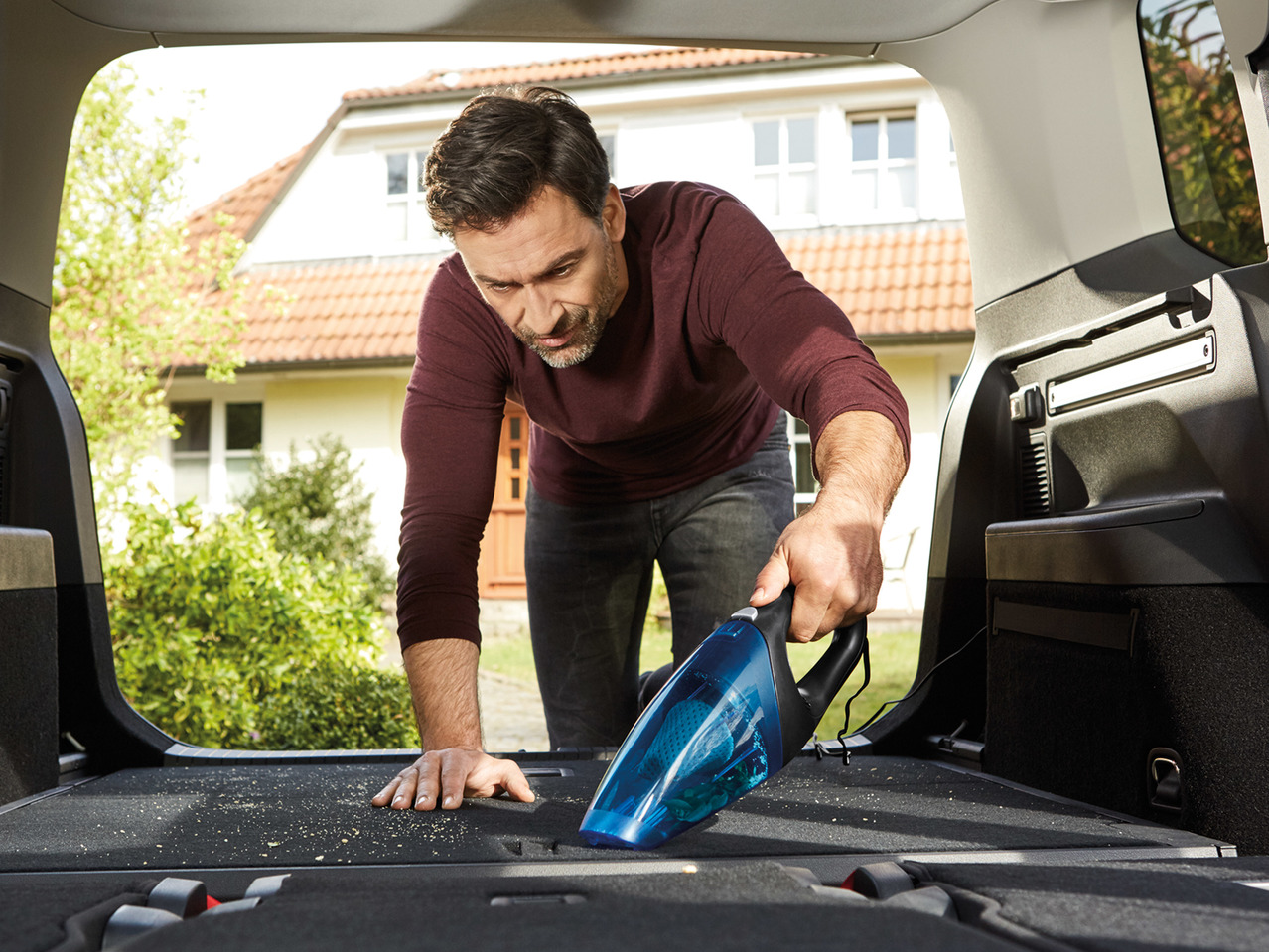 12V Car Vacuum Cleaner1